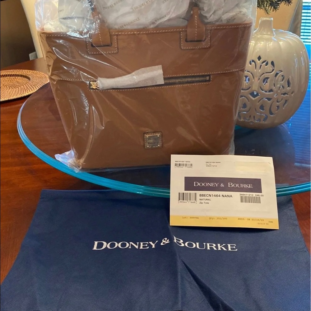 Dooney and Bourke Beacon zip tote